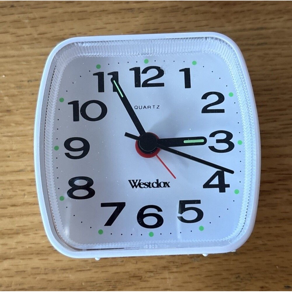 Westclox Classic Alarm Clock Alarm Portable Battery operated Glow In The Dark